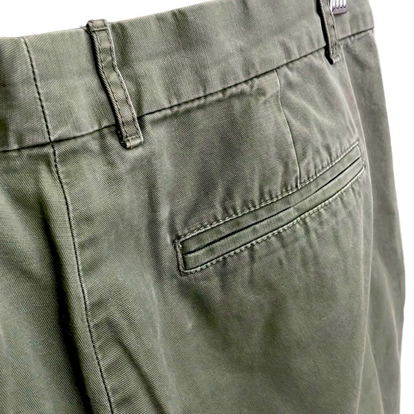 Gap Roll-Up Boyfriend Khaki Cotton Shorts, Size 8 - Picture 6 of 14